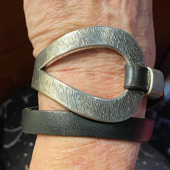 SAACHI Jewelry - EUC SAACHI wrap bracelet,black leather band,pewter loop buckle